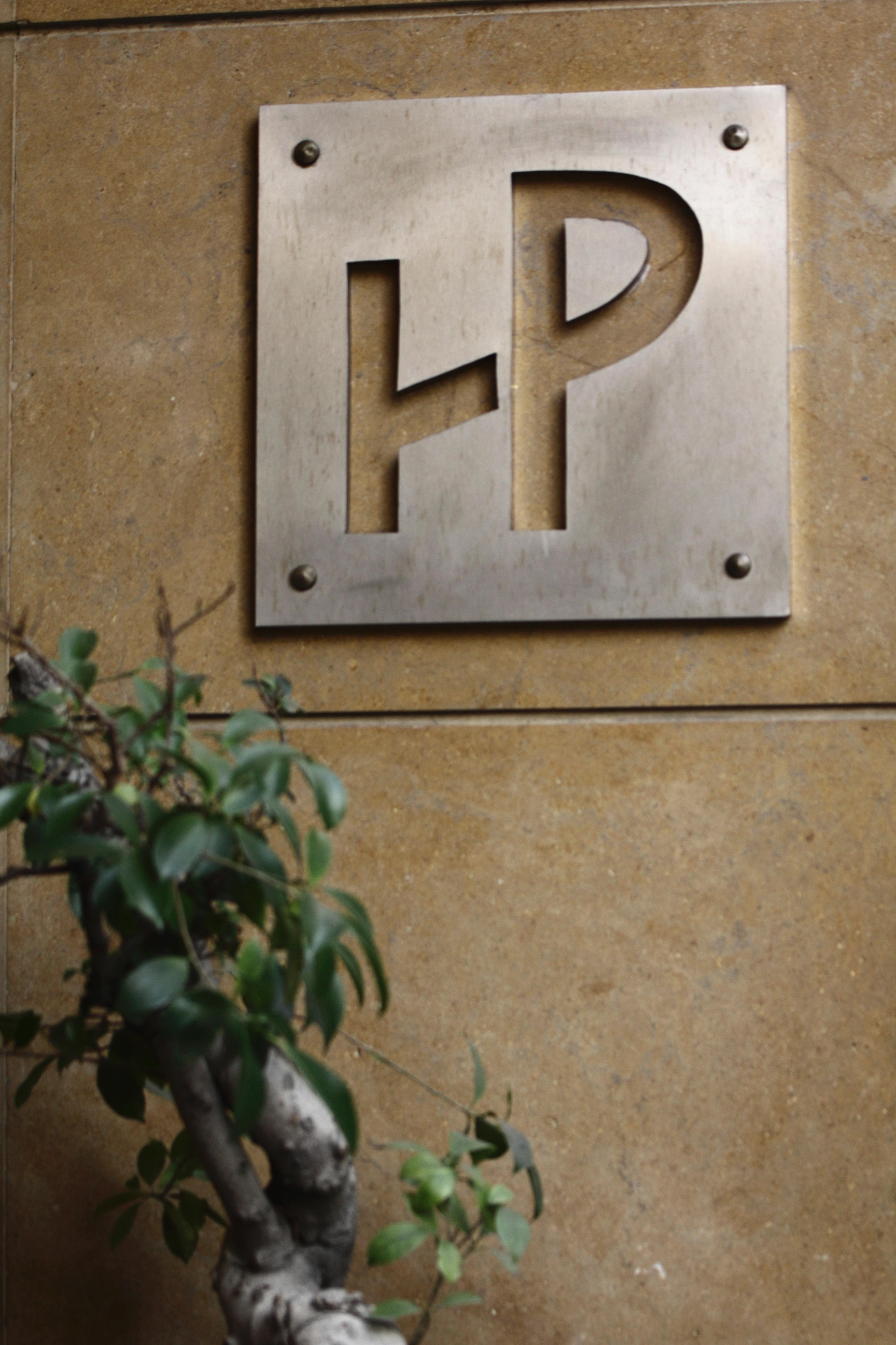 Plaza Hotel Бейрут Экстерьер фото