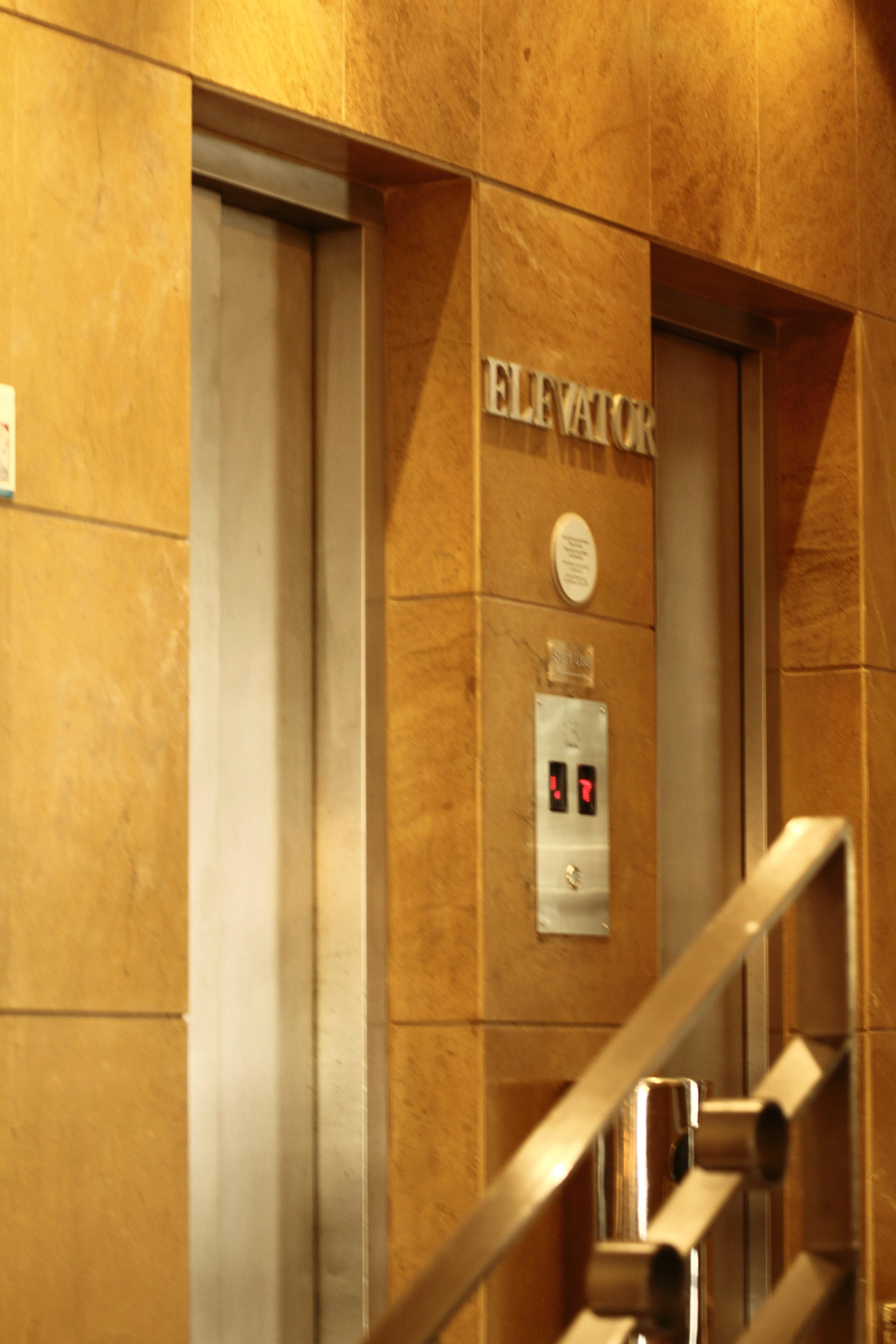 Plaza Hotel Бейрут Экстерьер фото