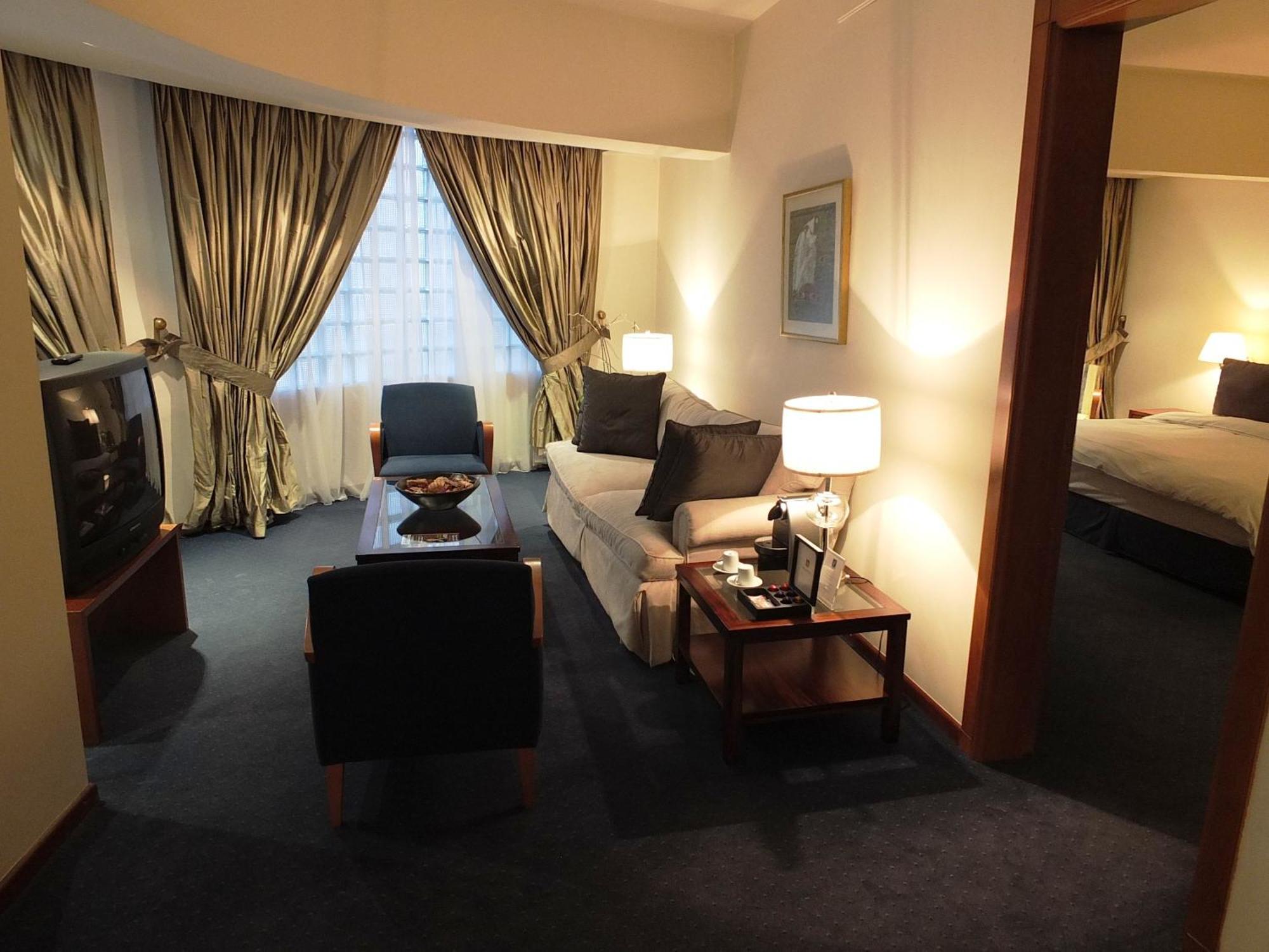 Plaza Hotel Бейрут Экстерьер фото