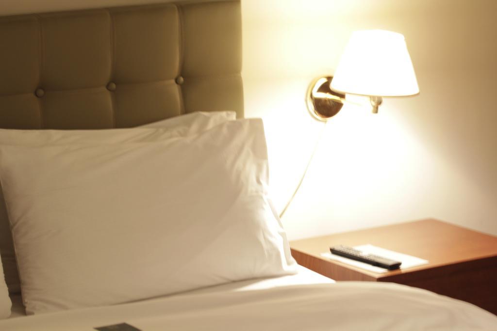 Plaza Hotel Бейрут Экстерьер фото