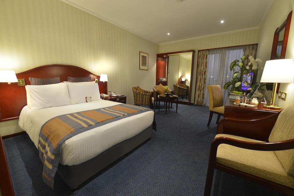 Plaza Hotel Бейрут Экстерьер фото